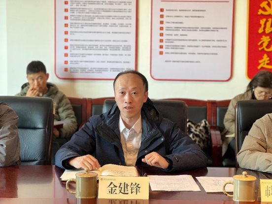 ad683e9e969a8a54b9cab36f03aaf96