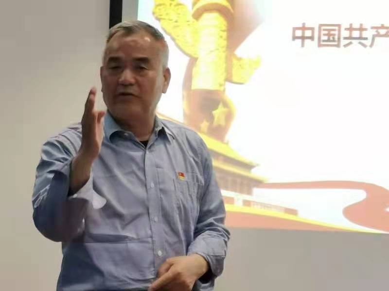 谭老师.jpg